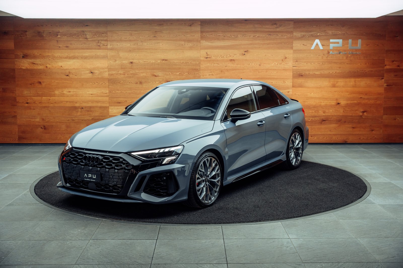 AUDI RS3 Limousine 2.5 TSI quattro S-tronic, Benzin, Occasion / Gebraucht, Automatik - 4