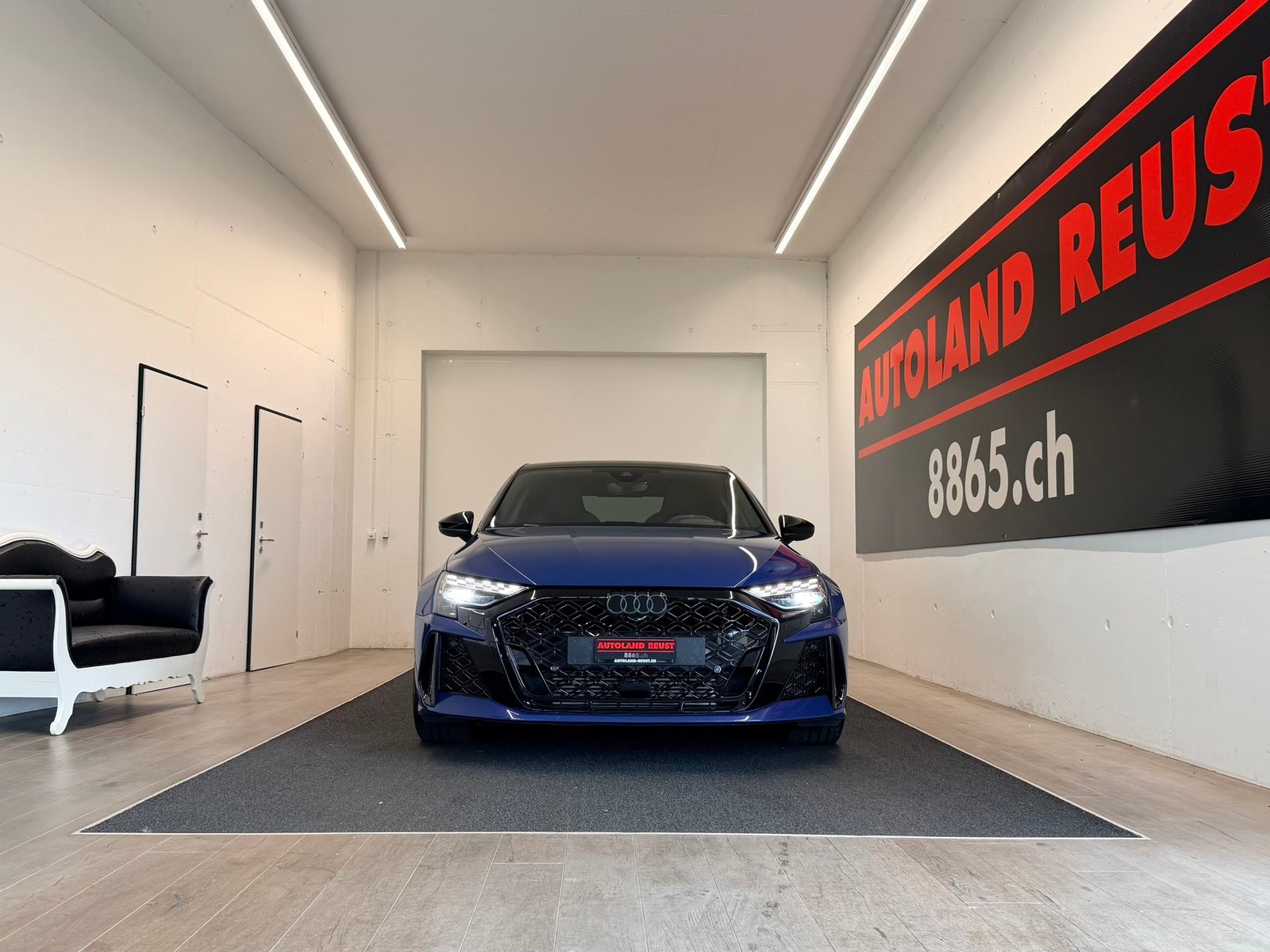 AUDI RS3 Limousine 2.5 TSI quattro S-tronic, Petrol, Second hand / Used, Automatic - 2