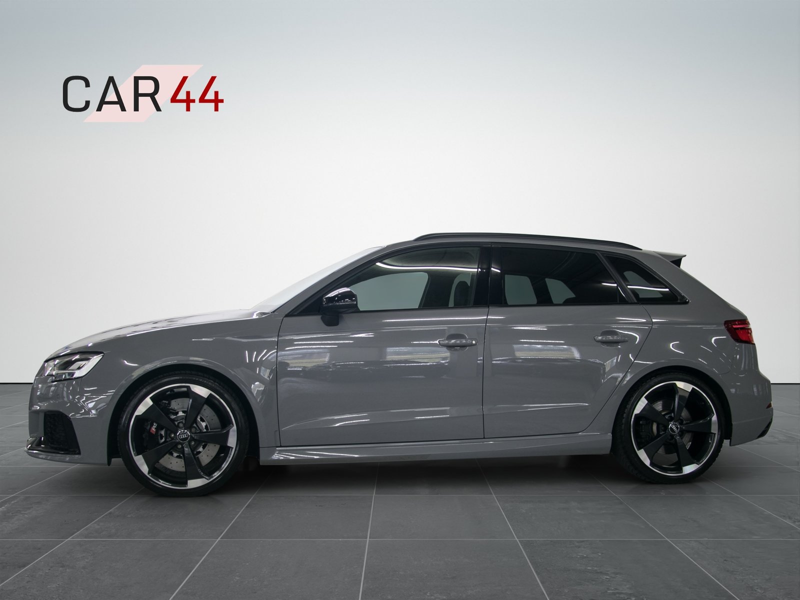 AUDI RS3 Sportback 2.5 TSI quattro S-tronic, Benzin, Occasion / Gebraucht, Automatik - 2