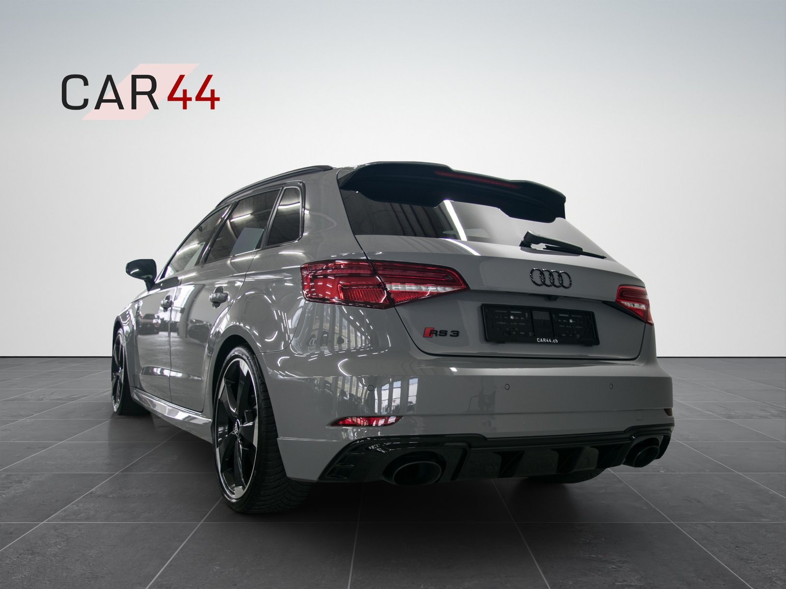 AUDI RS3 Sportback 2.5 TSI quattro S-tronic, Benzin, Occasion / Gebraucht, Automatik - 3