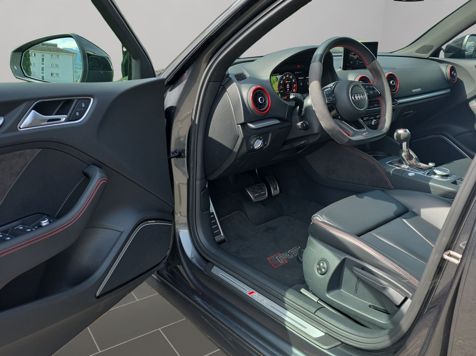 AUDI RS3 Sportback 2.5 TSI quattro S-tronic, Essence, Occasion / Utilisé, Automatique - 7