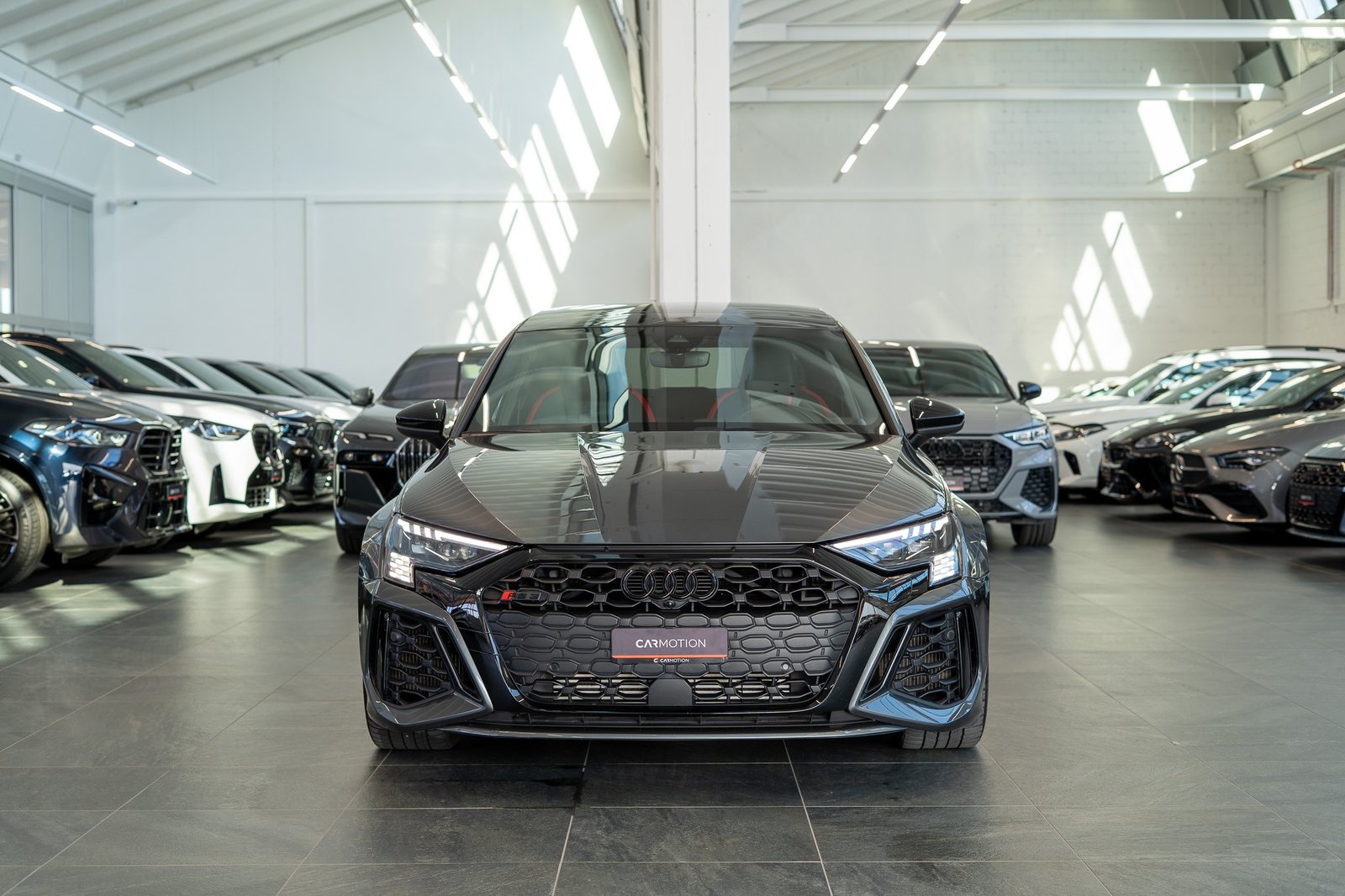 AUDI RS3 Limousine 2.5 TFSI quattro S-Tronic / CH-Fahrzeug /, Essence, Occasion / Utilisé, Automatique - 2