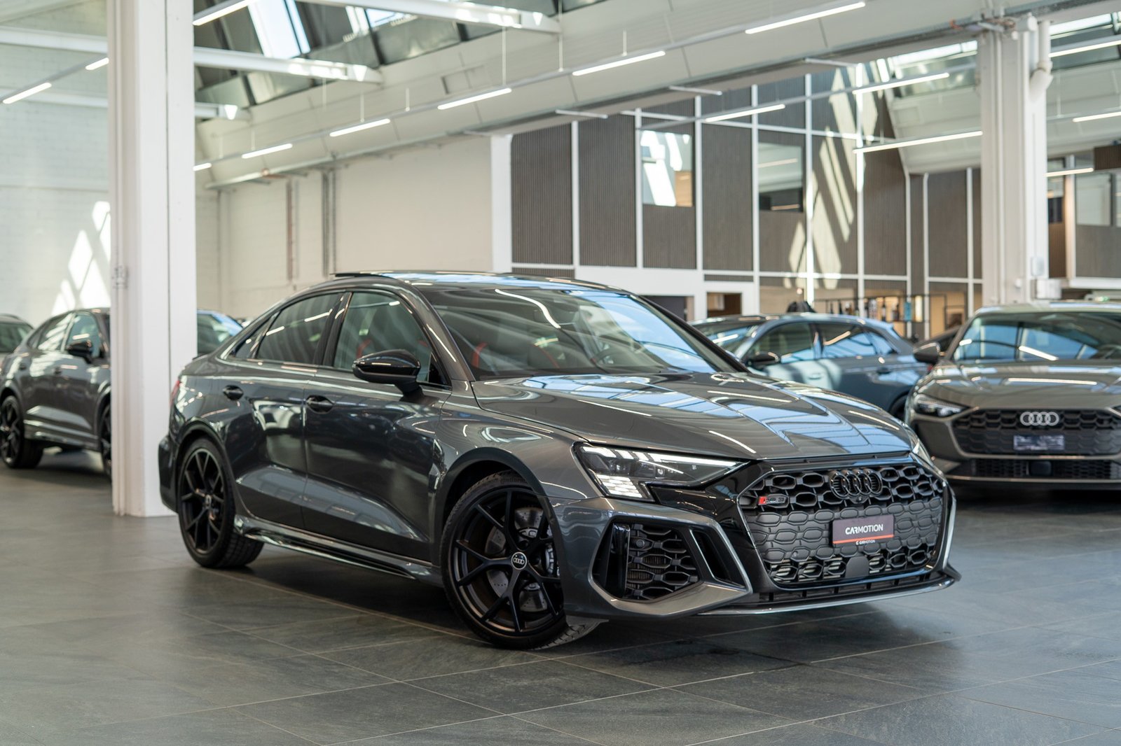 AUDI RS3 Limousine 2.5 TFSI quattro S-Tronic / CH-Fahrzeug /, Essence, Occasion / Utilisé, Automatique - 3