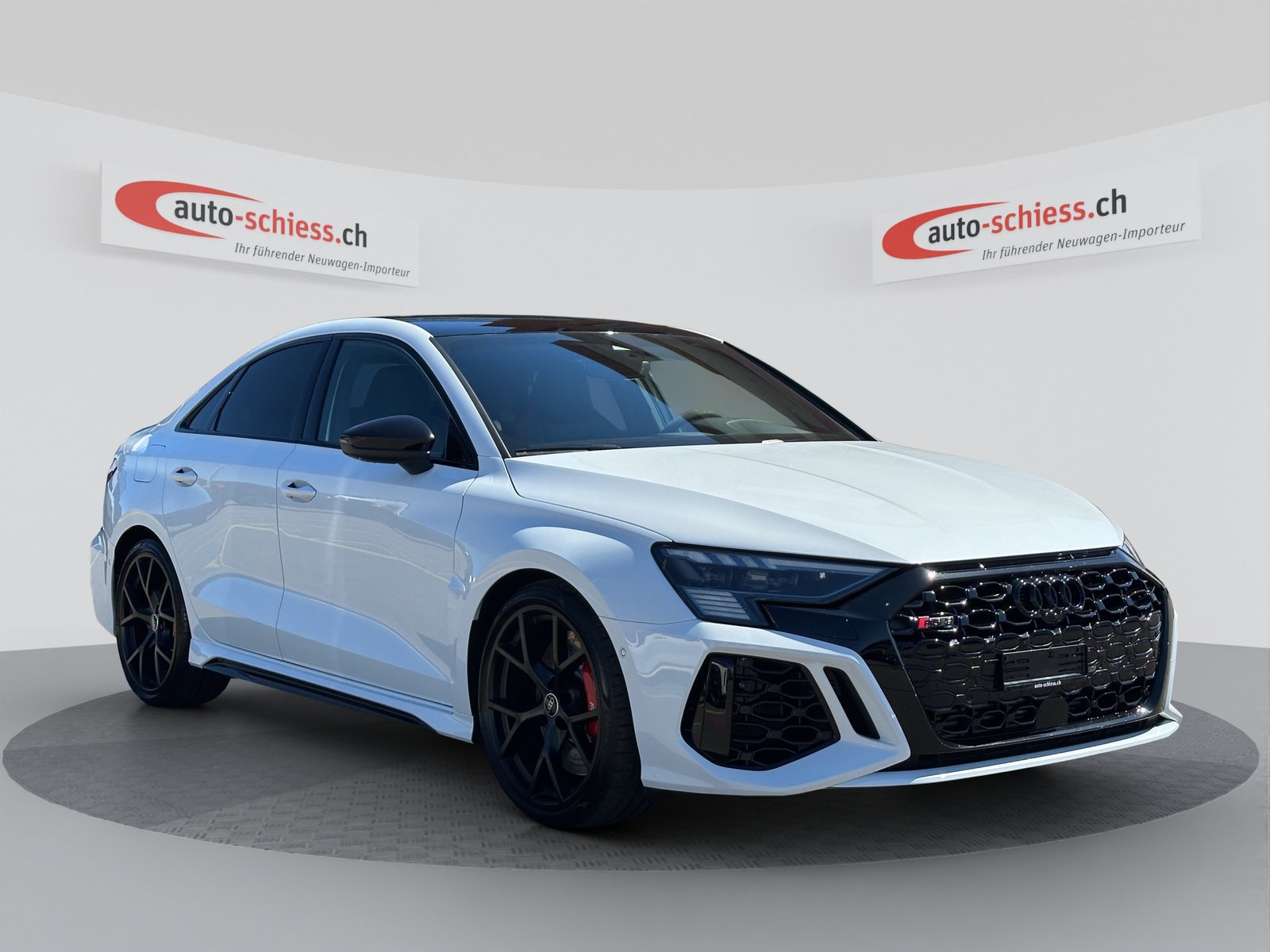 AUDI RS3 Limousine 2.5 TSI quattro Schwarz Plus S-tronic