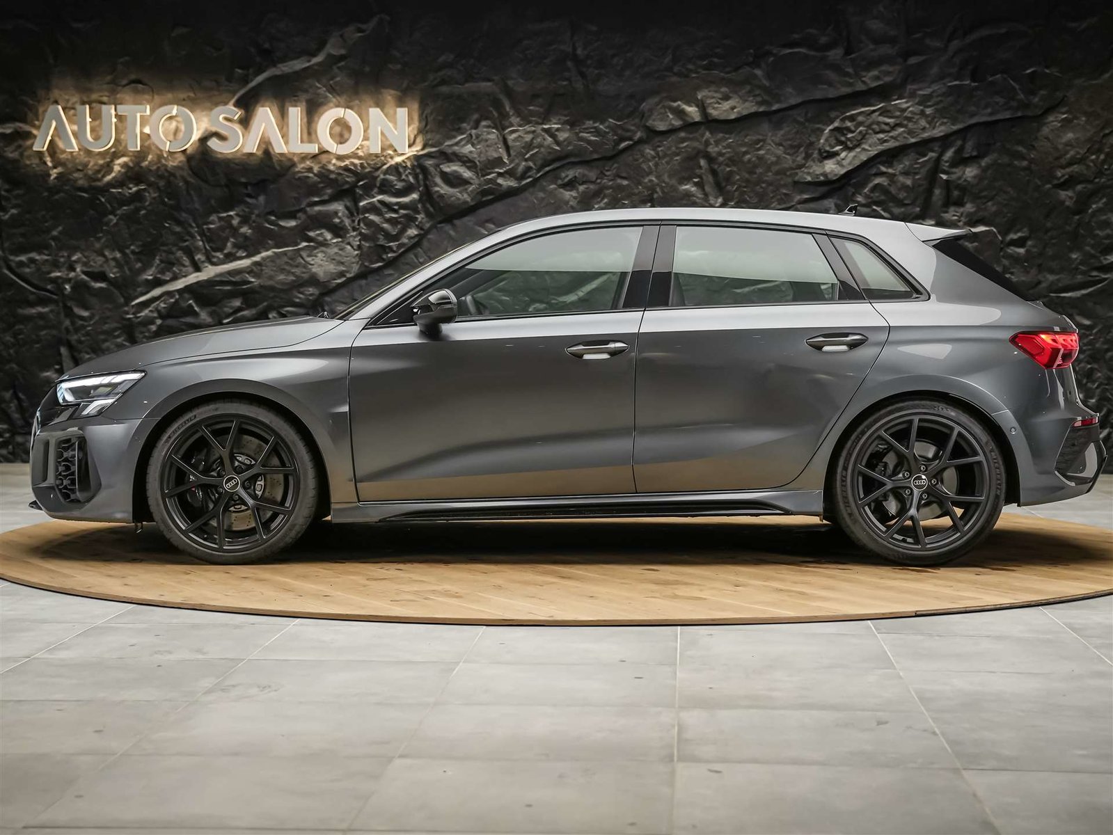AUDI RS3 Sportback 2.5 TSI quattro S-tronic *RS Sport Abgasa, Benzin, Occasion / Gebraucht, Automatik - 2