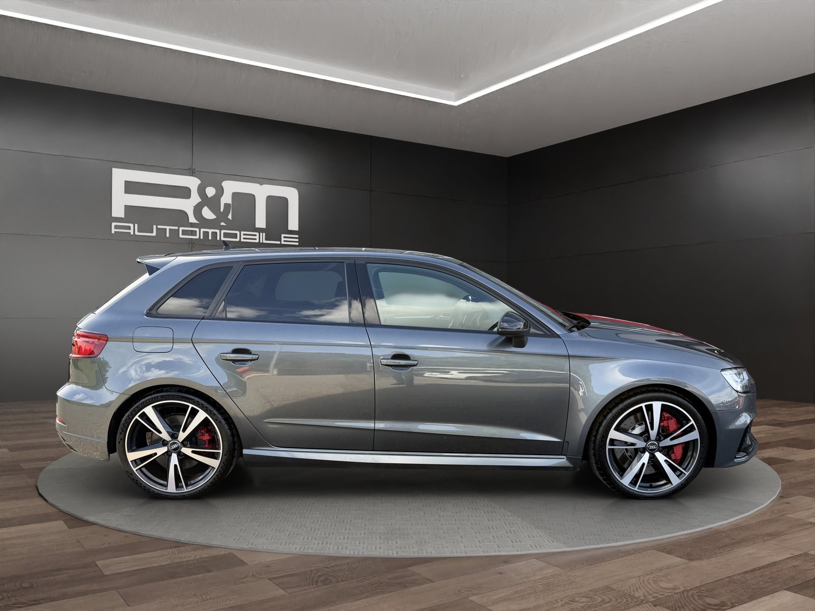 AUDI RS3 Sportback 2.5 TSI quattro S-tronic, Essence, Occasion / Utilisé, Automatique - 4