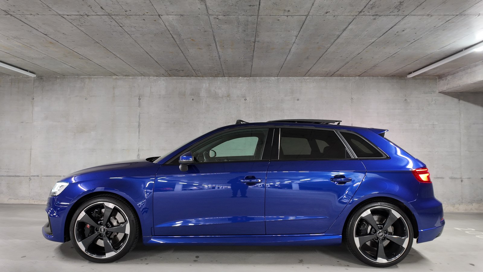AUDI RS3 Sportback 2.5 TSI quattro S-tronic, Petrol, Second hand / Used, Automatic - 3