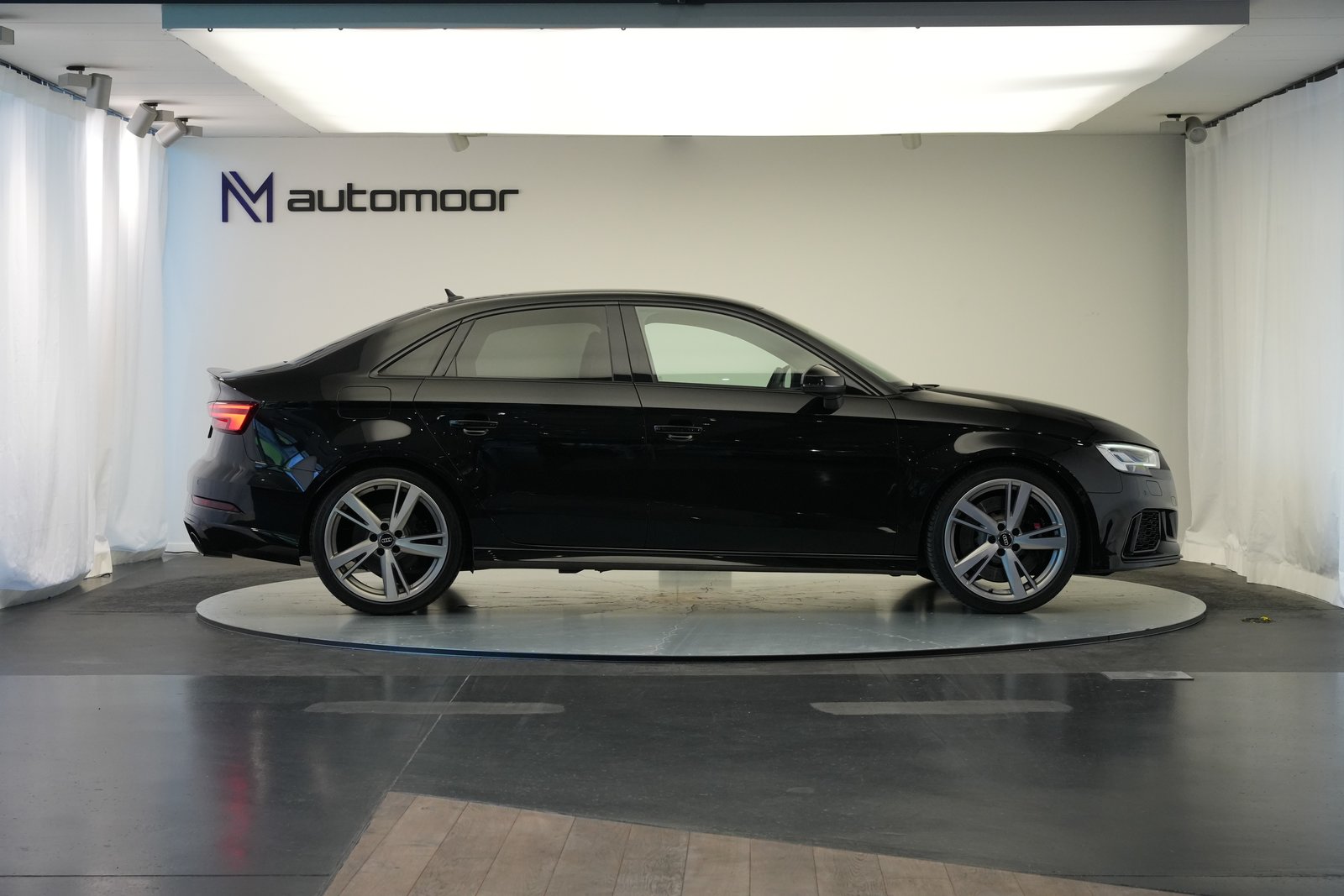 AUDI RS3 Limousine 2.5 TSI quattro S-tronic *Sportsitze* *As, Benzin, Occasion / Gebraucht, Automatik - 4