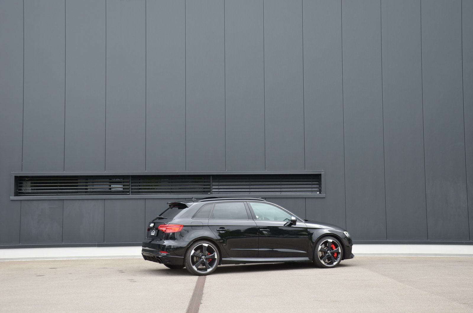 AUDI RS3 Sportback 2.5 TSI quattro S-tronic, Petrol, Second hand / Used, Automatic - 4