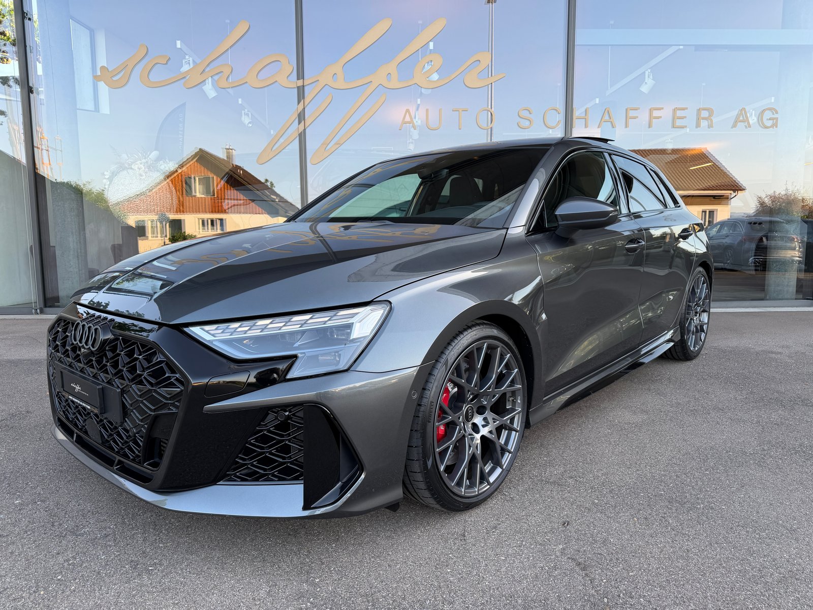 AUDI RS3 Sportback 2.5 TSI quattro S-tronic, Benzin, Occasion / Gebraucht, Automatik - 2