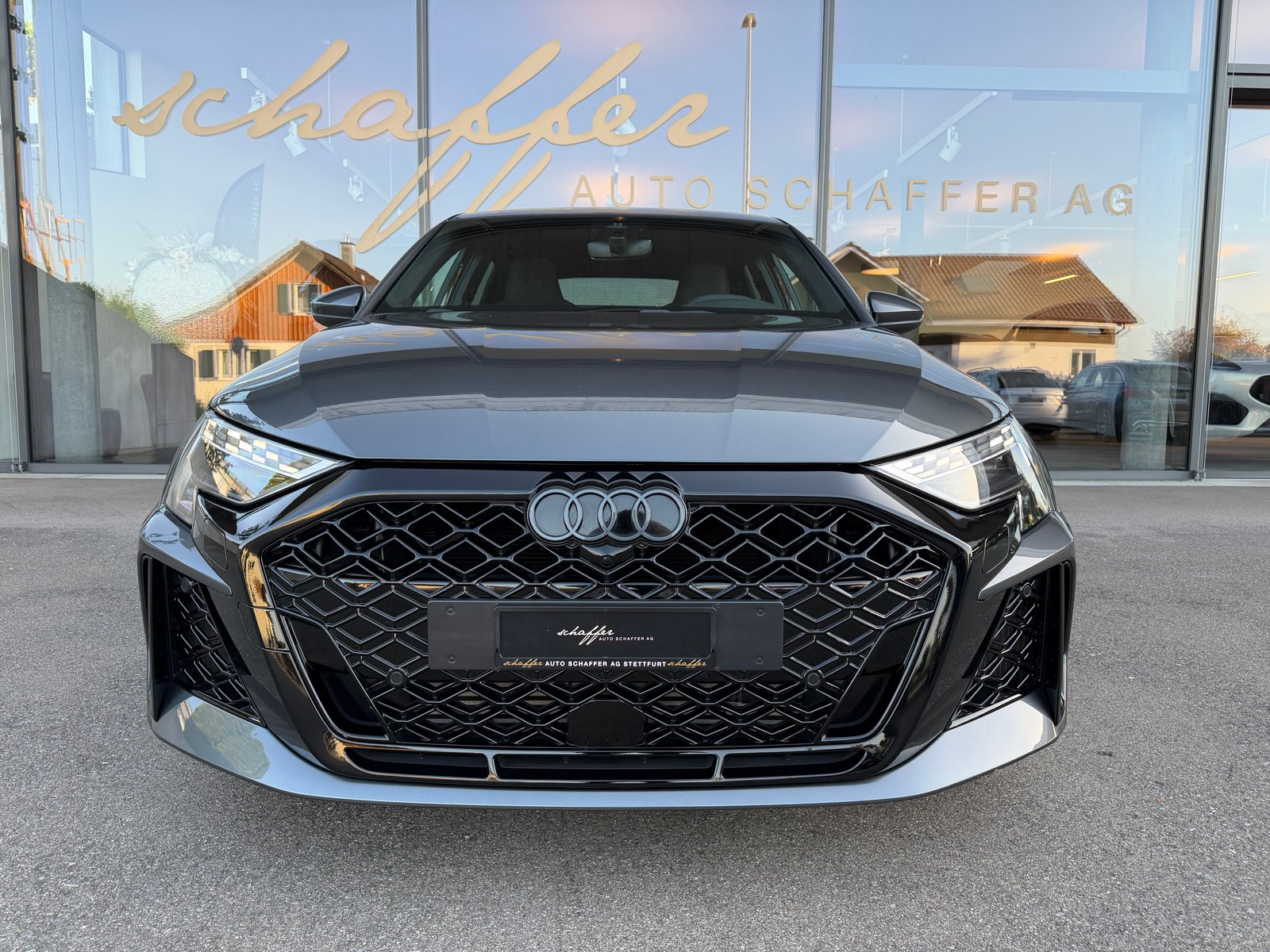 AUDI RS3 Sportback 2.5 TSI quattro S-tronic, Benzin, Occasion / Gebraucht, Automatik - 3