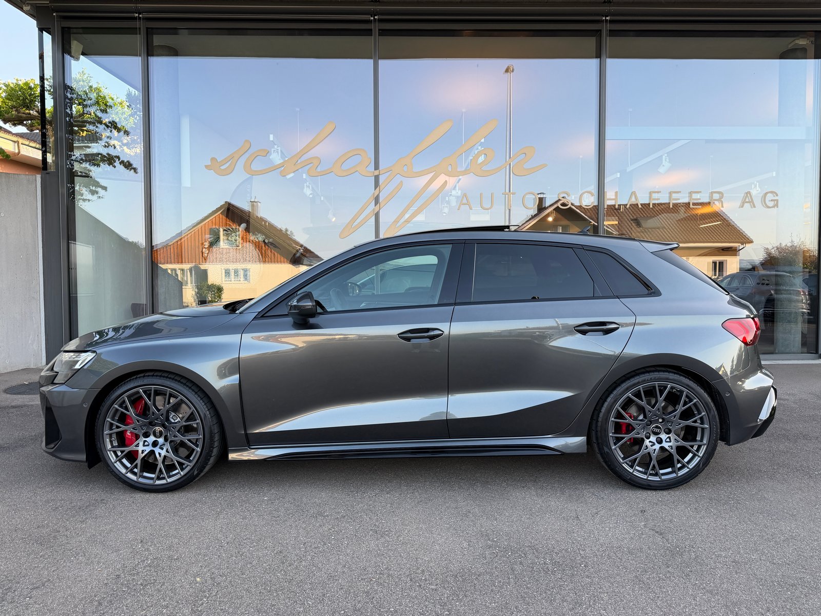 AUDI RS3 Sportback 2.5 TSI quattro S-tronic, Benzin, Occasion / Gebraucht, Automatik - 5