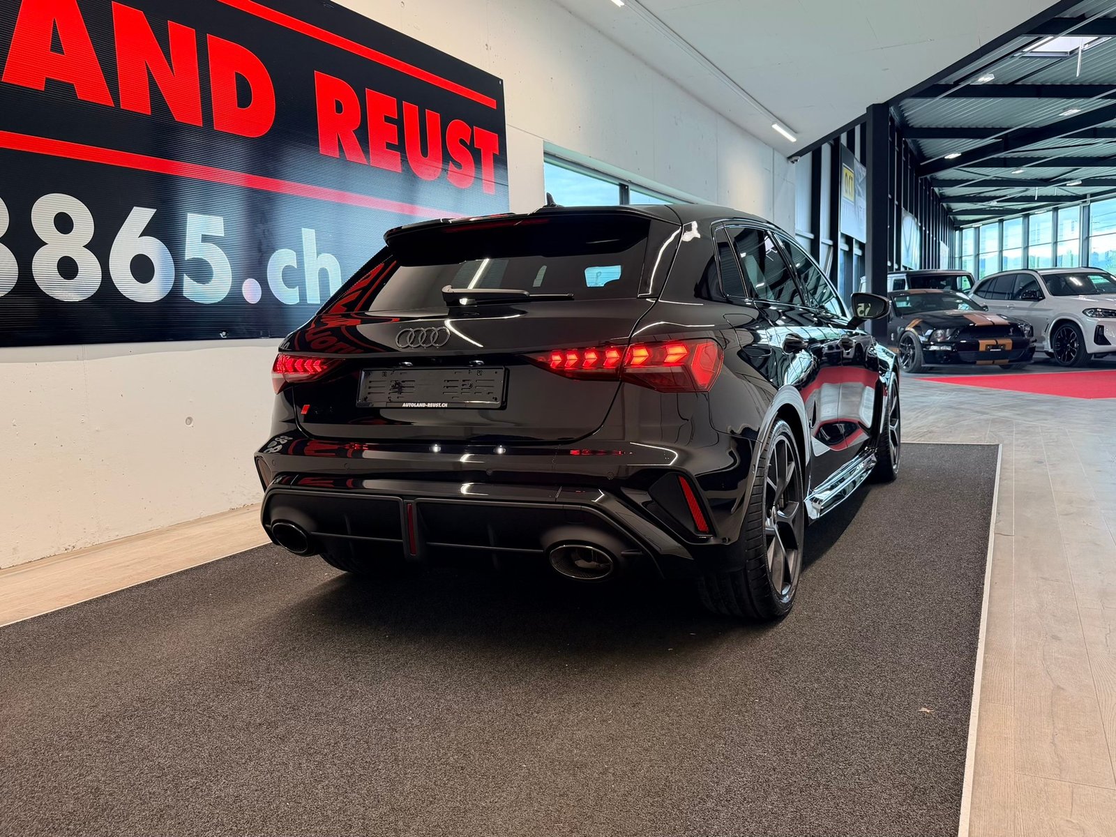 AUDI RS3 Sportback 2.5 TSI quattro S-tronic, Benzin, Occasion / Gebraucht, Automatik - 7
