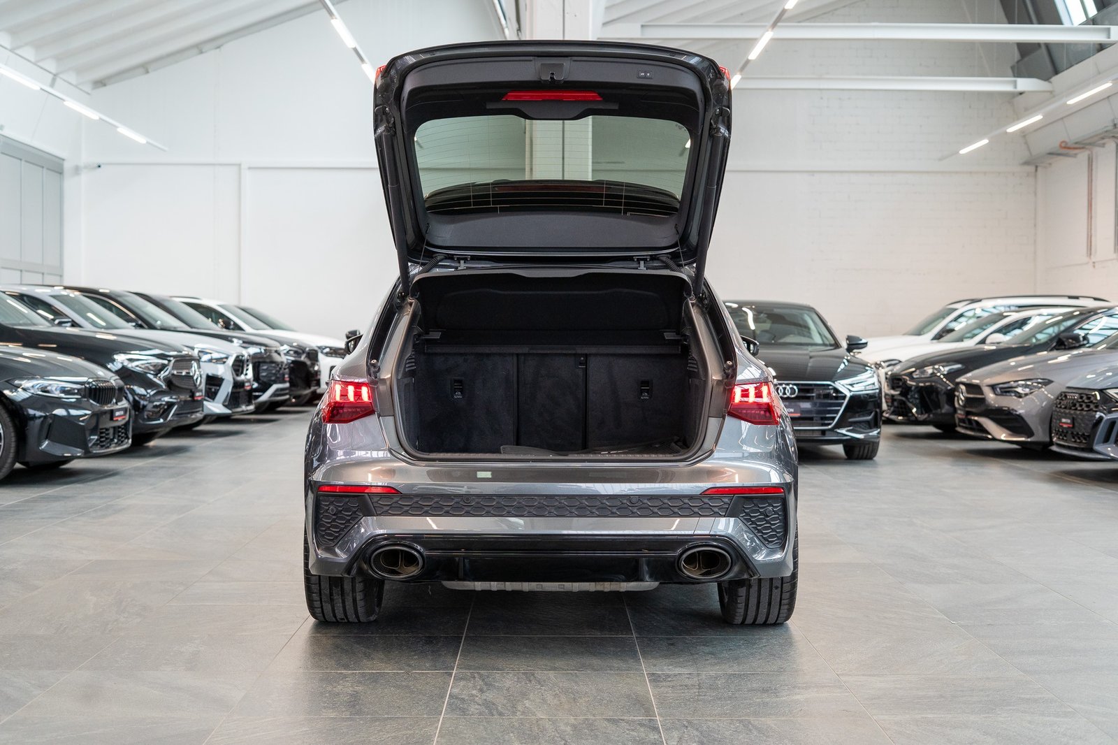 AUDI RS3 Sportback 2.5 TFSI quattro S-Tronic / Glasdach / Al, Petrol, Second hand / Used, Automatic - 7