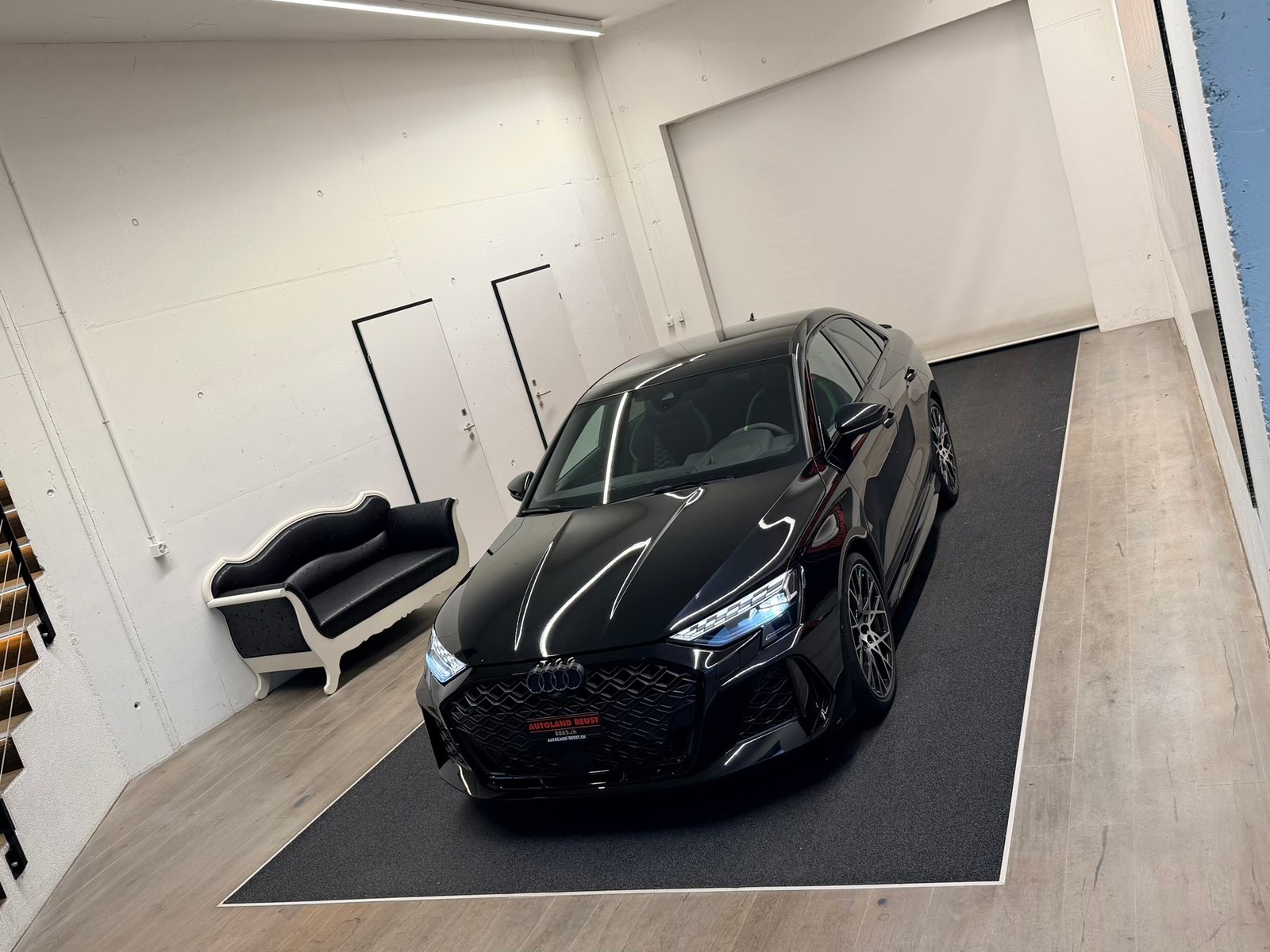 AUDI RS3 Limousine 2.5 TSI quattro S-tronic, Petrol, Second hand / Used, Automatic - 4