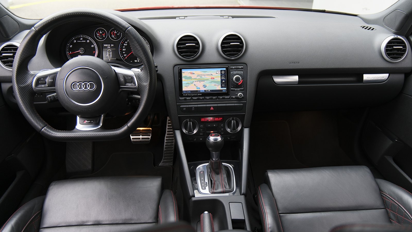 AUDI RS3 Sportback 2.5 TFSI quattro S-tronic, Benzin, Occasion / Gebraucht, Automatik - 7