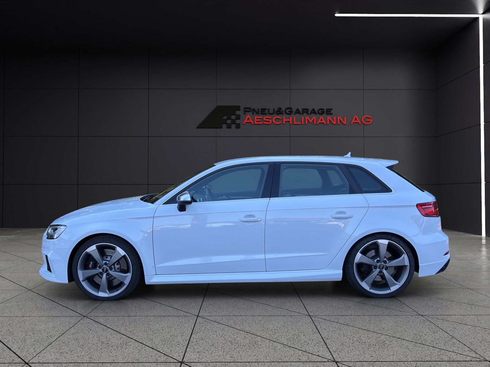 AUDI RS3 Sportback 2.5 TSI quattro S-tronic, Benzin, Occasion / Gebraucht, Automatik - 3