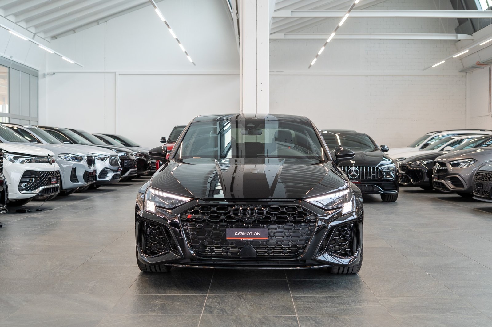 AUDI RS3 Limousine 2.5 TFSI quattro S-Tronic / Alcantara-Len, Benzin, Occasion / Gebraucht, Automatik - 2