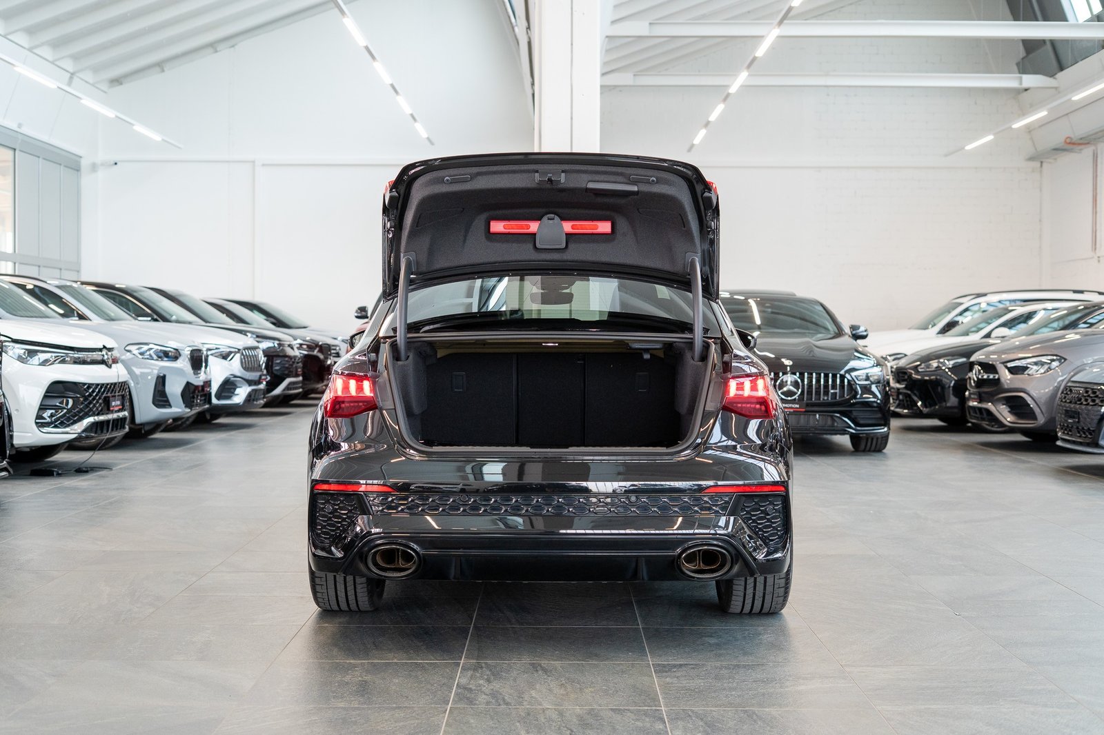 AUDI RS3 Limousine 2.5 TFSI quattro S-Tronic / Alcantara-Len, Benzin, Occasion / Gebraucht, Automatik - 6