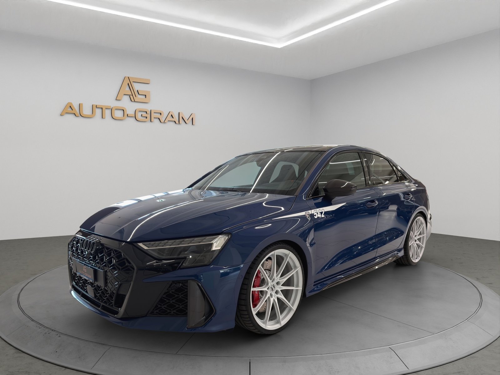 AUDI RS3 Limousine 2.5 TSI quattro S-tronic MTM-Umbau
