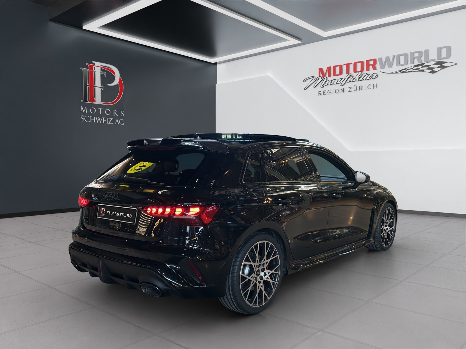 AUDI RS3 Sportback 2.5 TSI quattro S-tronic, Benzin, Occasion / Gebraucht, Automatik - 2