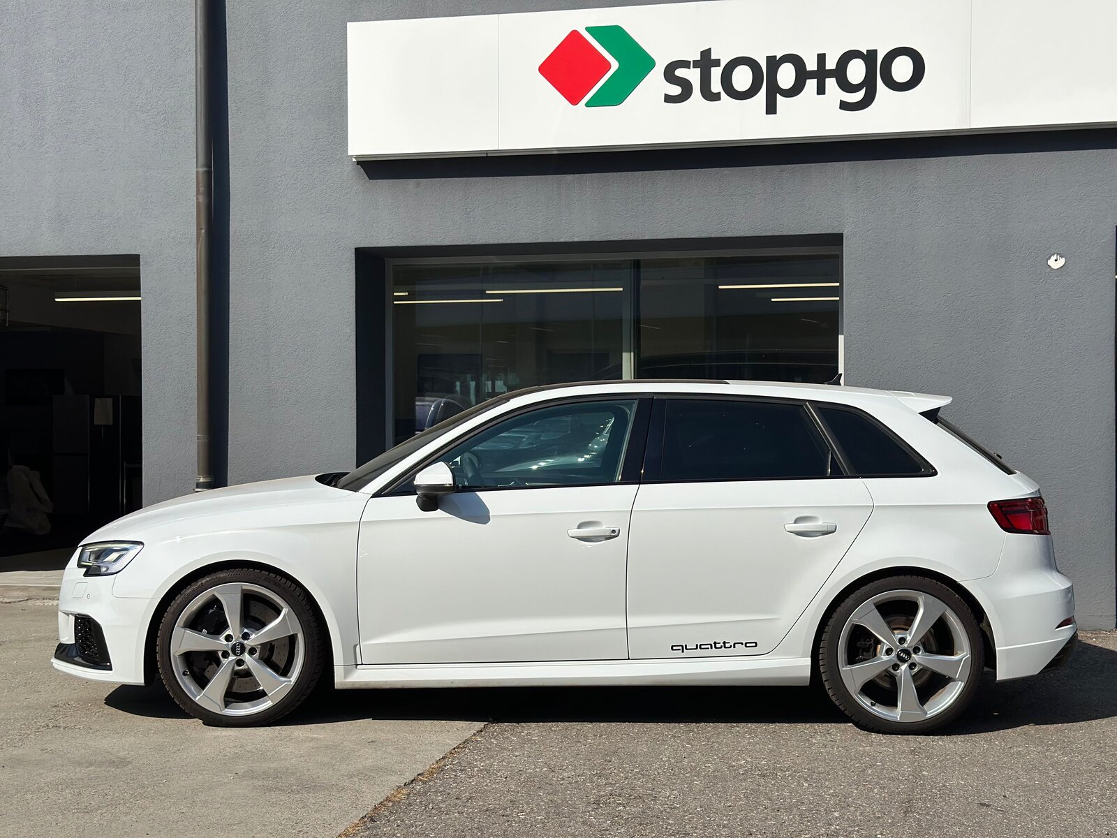 AUDI RS3 Sportback 2.5 TSI quattro S-tronic, Essence, Occasion / Utilisé, Automatique - 3