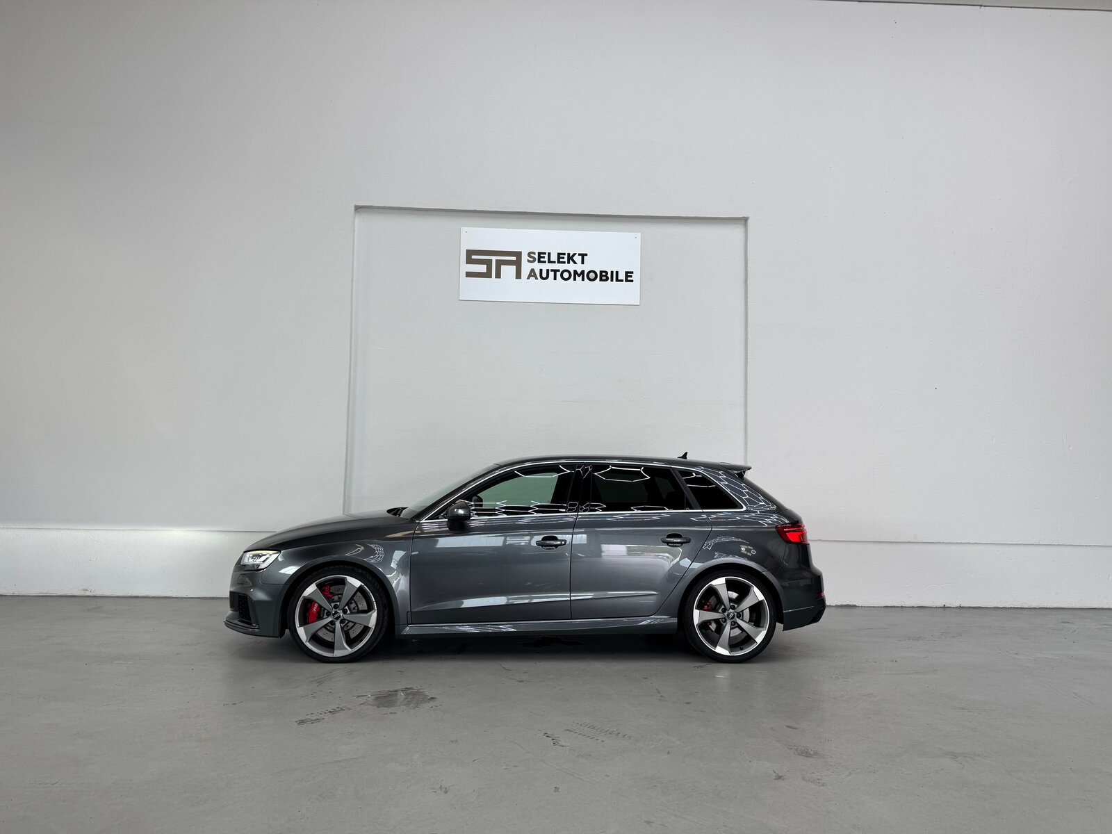 AUDI RS3 Sportback 2.5 TSI quattro S-tronic, Benzin, Occasion / Gebraucht, Automatik - 3