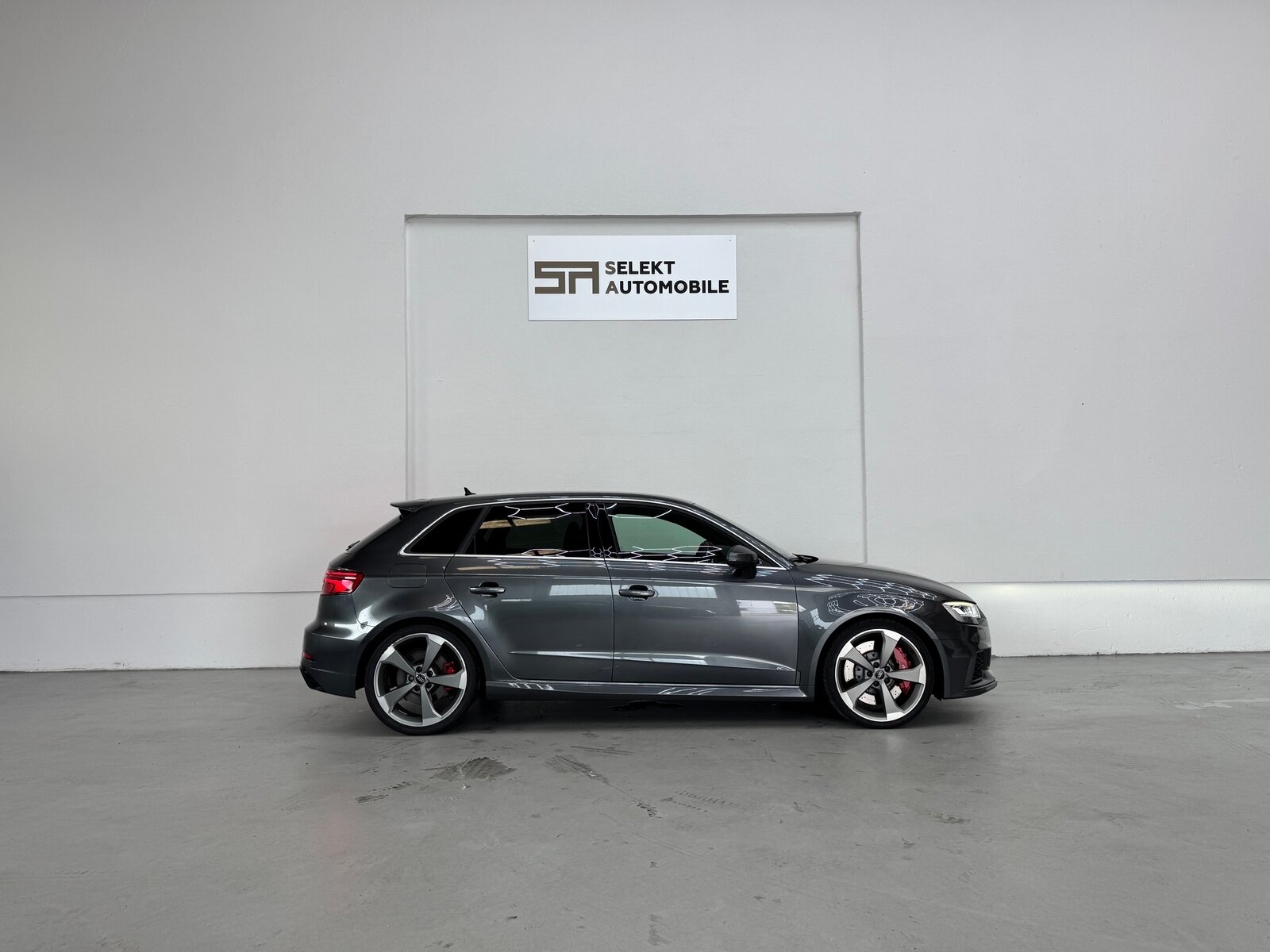 AUDI RS3 Sportback 2.5 TSI quattro S-tronic, Benzin, Occasion / Gebraucht, Automatik - 6
