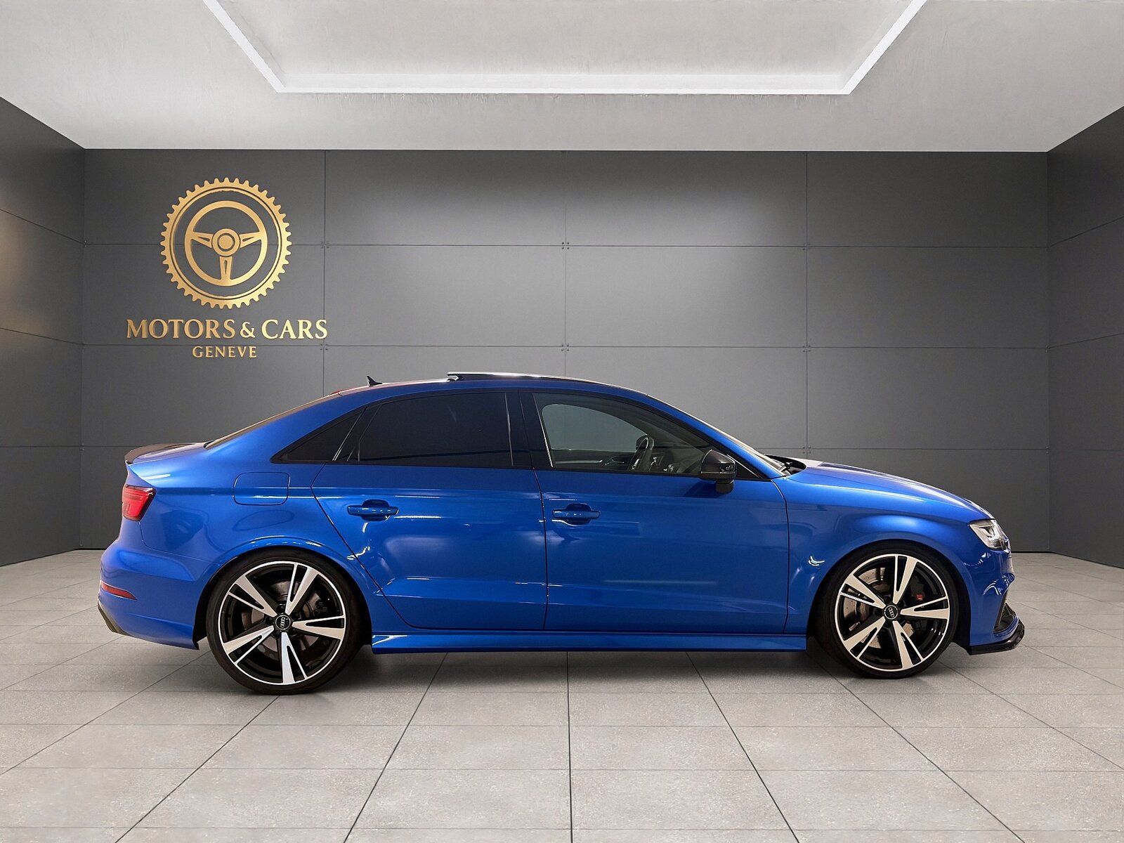 AUDI RS3 Limousine 2.5 TSI quattro S-tronic, Petrol, Second hand / Used, Automatic - 4