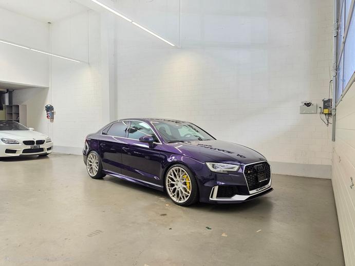 AUDI RS3 Limousine 2.5 TSI quattro S-tronic Purple Carbon E, Benzin, Occasion / Gebraucht, Automatik