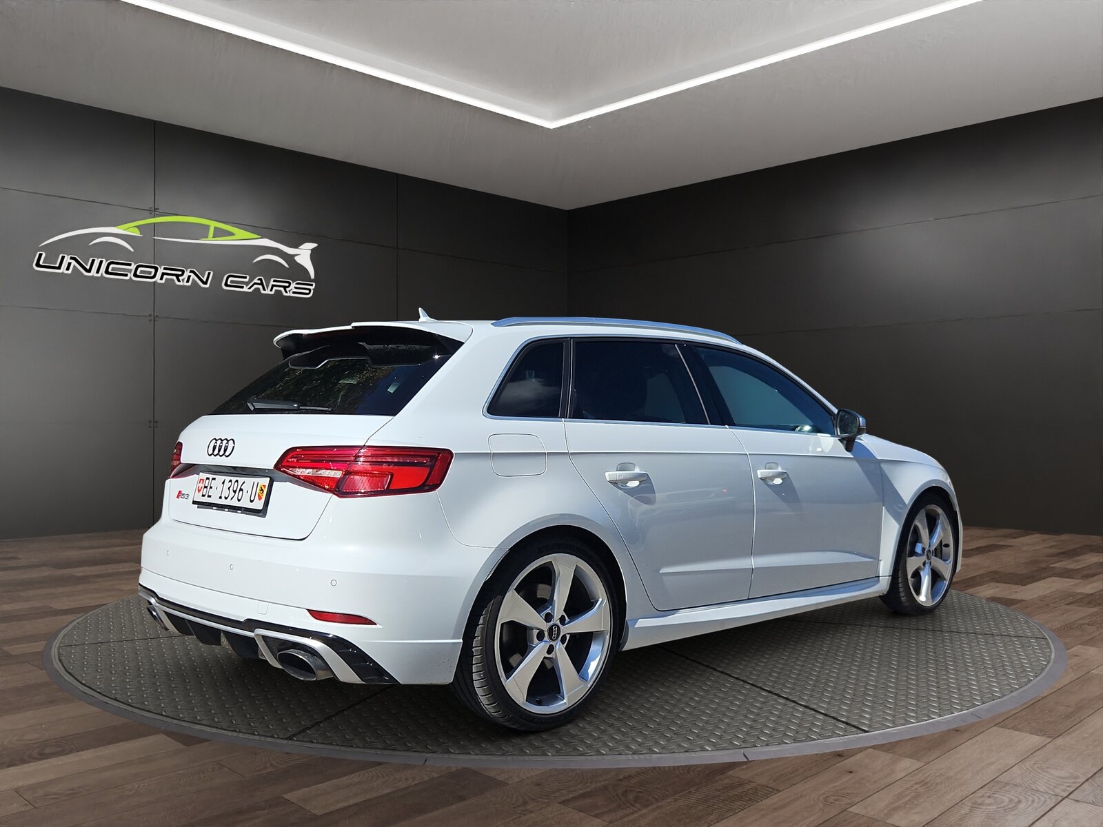 AUDI RS3 Sportback 2.5 TSI quattro S-tronic, Petrol, Second hand / Used, Automatic - 3