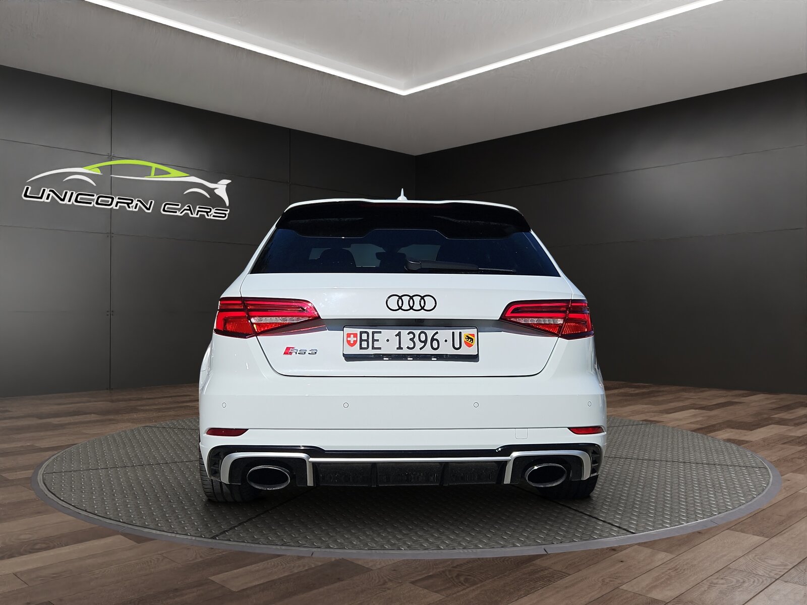 AUDI RS3 Sportback 2.5 TSI quattro S-tronic, Petrol, Second hand / Used, Automatic - 4