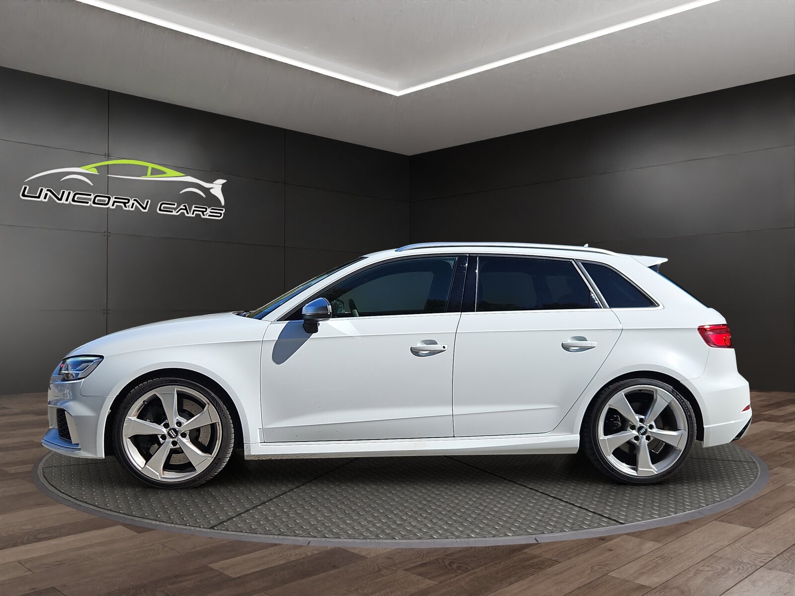 AUDI RS3 Sportback 2.5 TSI quattro S-tronic, Petrol, Second hand / Used, Automatic - 5