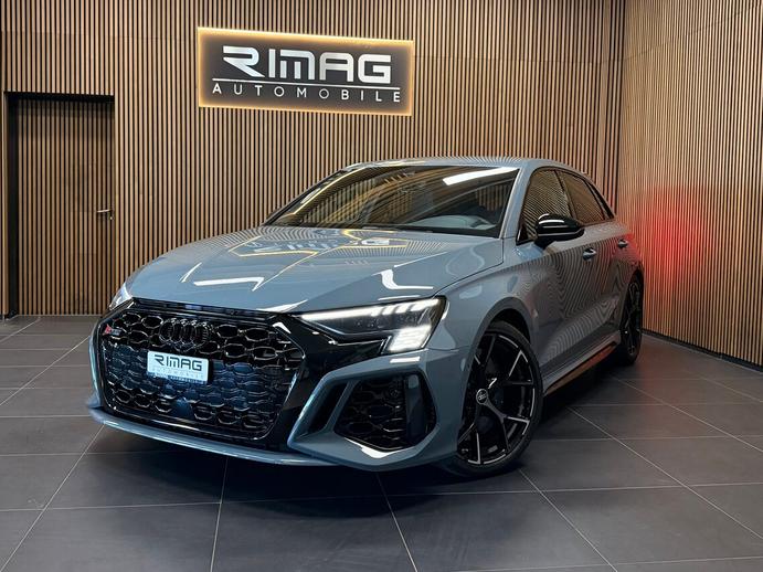 AUDI RS3 Sportback 2.5 TSI quattro S-tronic CH-Fzg. Frisch, Benzin, Occasion / Gebraucht, Automatik