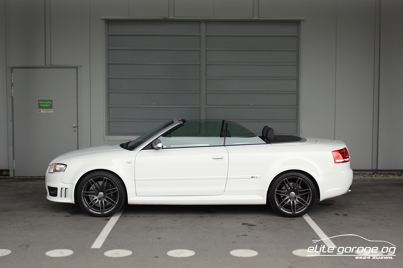 AUDI RS4 Cabriolet 4.2 V8 quattro, Benzin, Occasion / Gebraucht, Handschaltung - 2