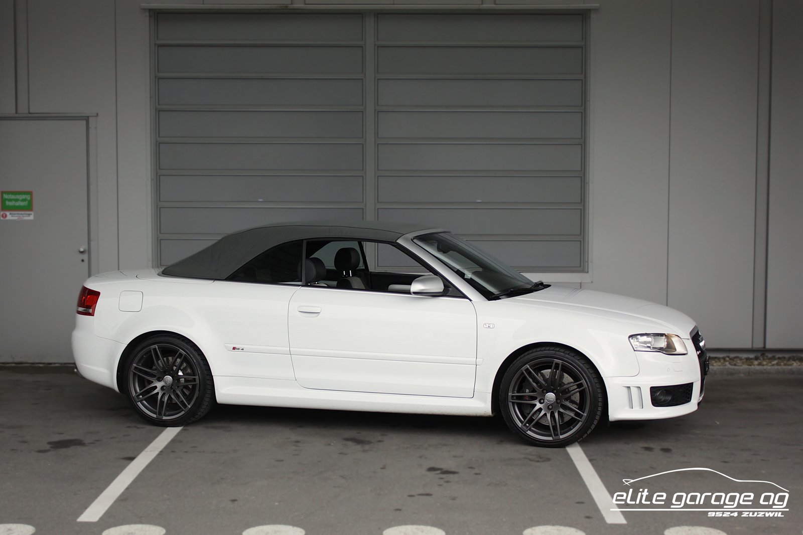 AUDI RS4 Cabriolet 4.2 V8 quattro, Benzin, Occasion / Gebraucht, Handschaltung - 7