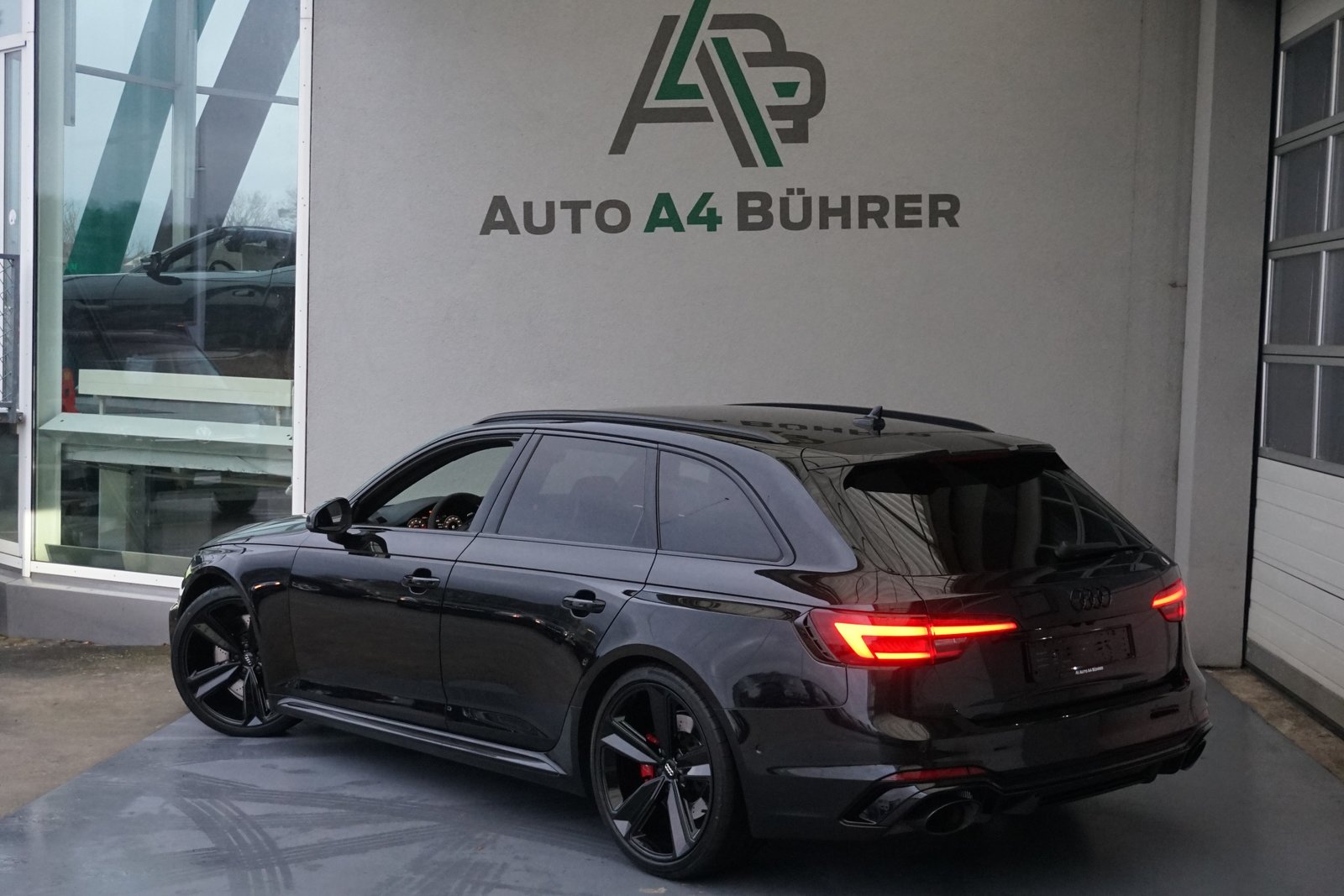 AUDI RS4 Avant 2.9 TFSI quat, Benzin, Occasion / Gebraucht, Automatik - 7