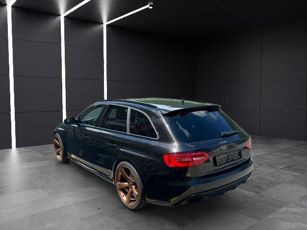 AUDI RS4 Avant 4.2 V8 FSI quattro S-Tronic, Essence, Occasion / Utilisé, Automatique - 2