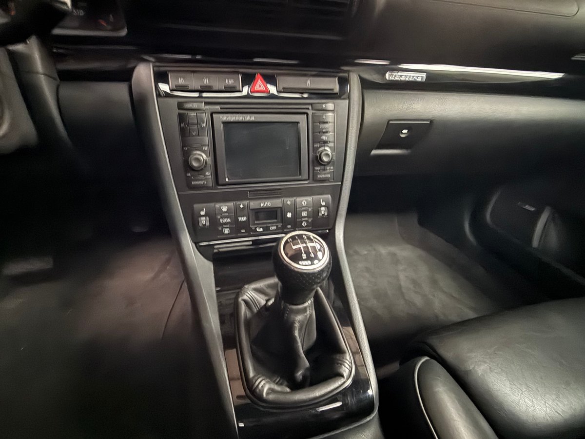 AUDI RS4 Avant quattro, Essence, Occasion / Utilisé, Manuelle - 5