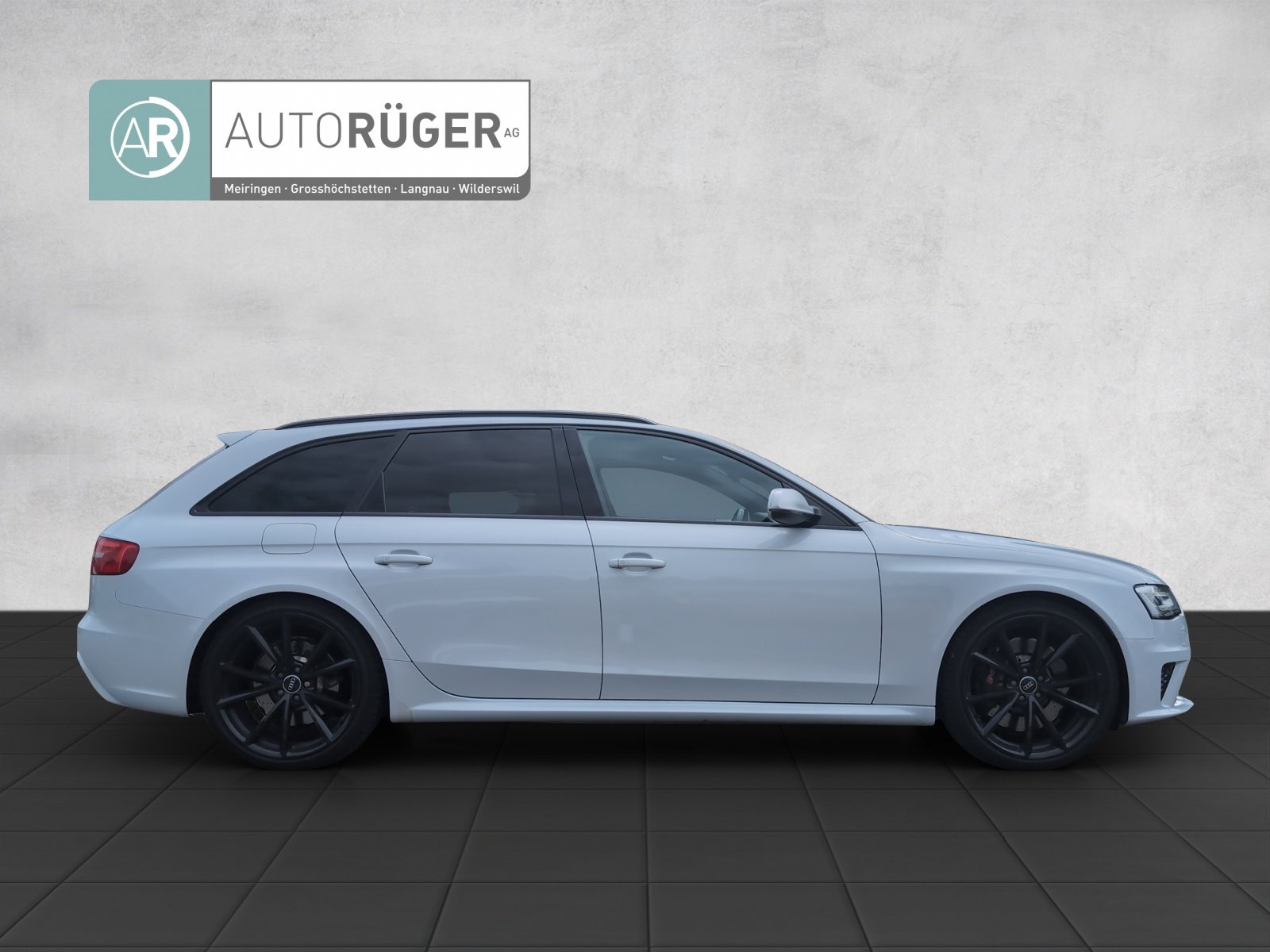 AUDI RS4 Avant 4.2 FSI V8 quattro S-tronic, Benzin, Occasion / Gebraucht, Automatik - 7