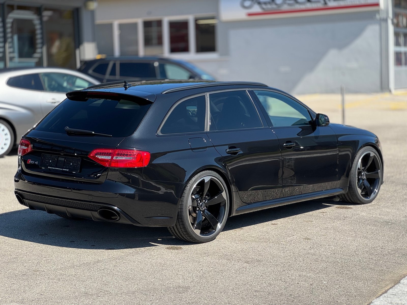 AUDI RS4 Avant 4.2 FSI V8 quattro S-tronic, Essence, Occasion / Utilisé, Automatique - 4