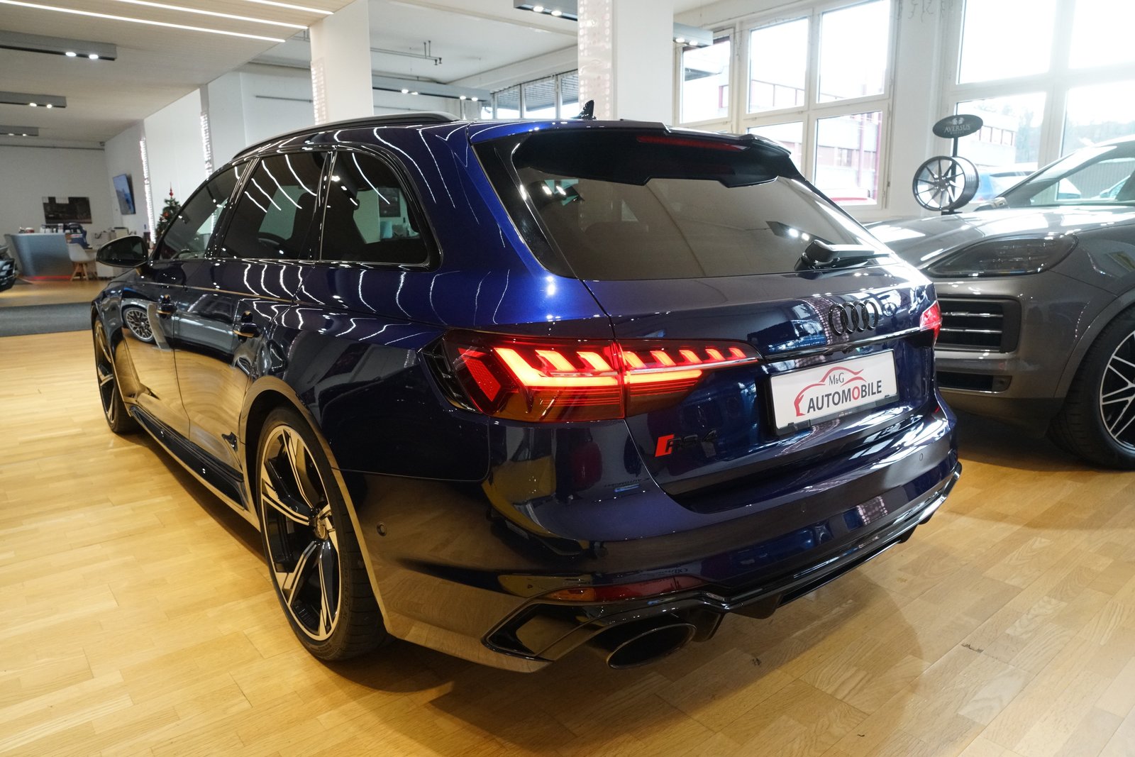 AUDI RS4 Avant quattro tiptronic, Essence, Occasion / Utilisé, Automatique - 4