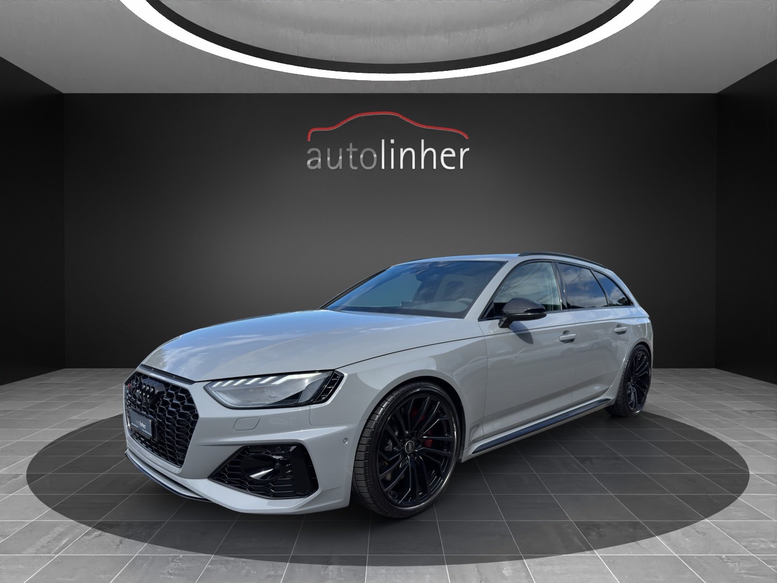 AUDI RS4 Avant quattro tiptronic