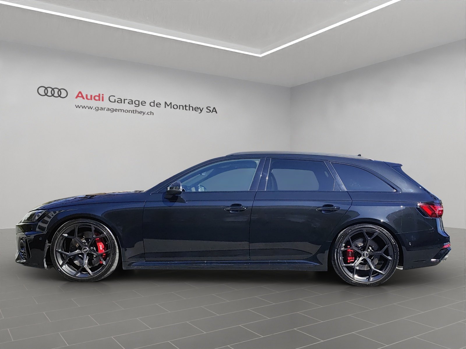 AUDI RS4 Avant quattro tiptronic, Petrol, Second hand / Used, Automatic - 2