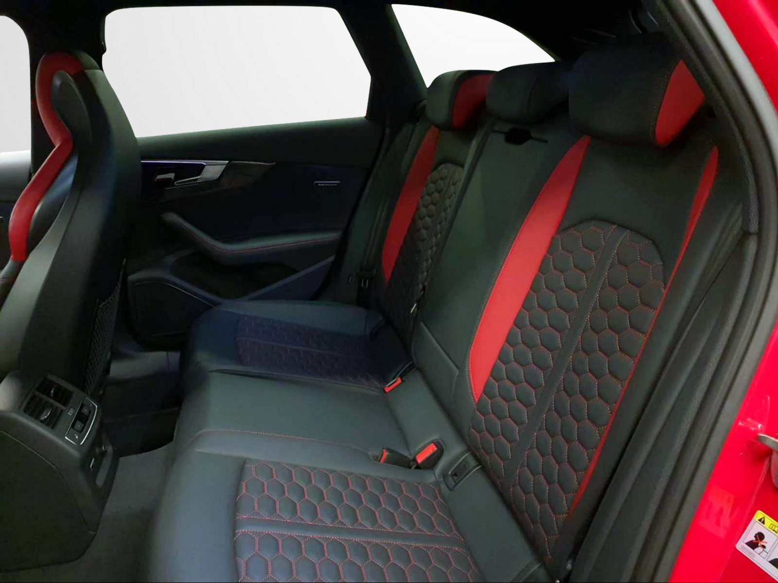 AUDI RS 4 Avant, Petrol, Second hand / Used, Automatic - 5