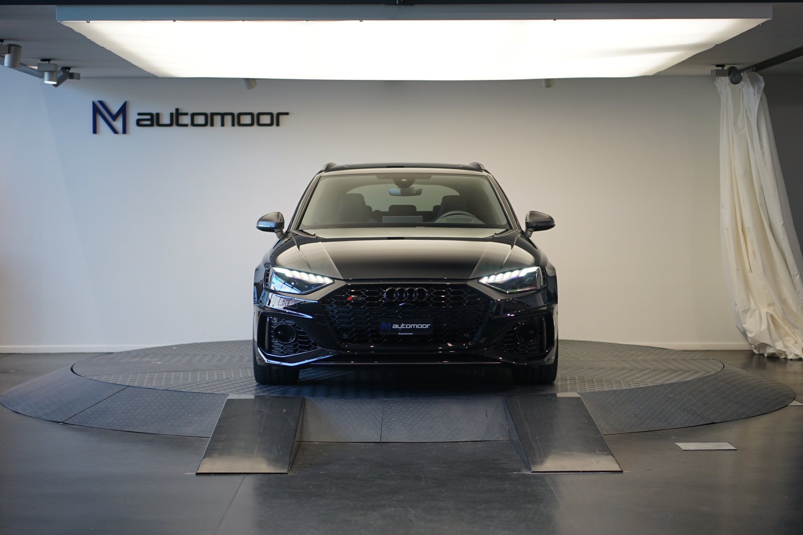 AUDI RS4 Avant quattro tiptronic *Audi exclusive* *Voll-Carb, Essence, Occasion / Utilisé, Automatique - 2