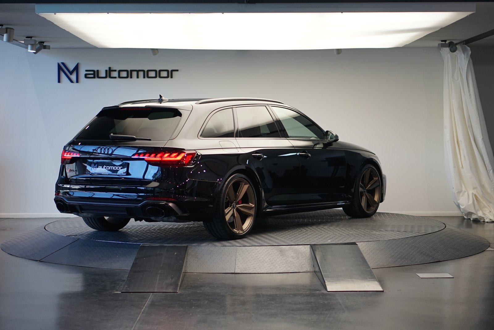 AUDI RS4 Avant quattro tiptronic *Audi exclusive* *Voll-Carb, Essence, Occasion / Utilisé, Automatique - 5