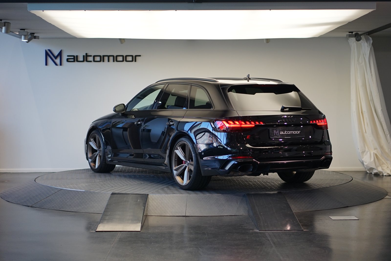 AUDI RS4 Avant quattro tiptronic *Audi exclusive* *Voll-Carb, Essence, Occasion / Utilisé, Automatique - 7