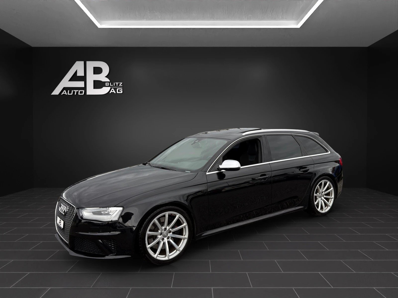 AUDI RS4 Avant 4.2 FSI V8 quattro S-tronic, Benzina, Occasioni / Usate, Automatico - 2
