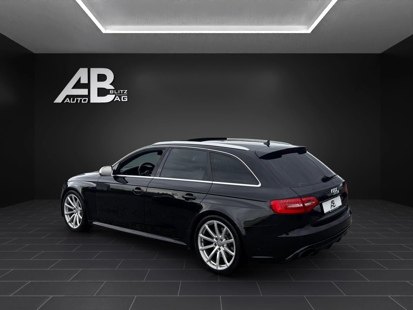 AUDI RS4 Avant 4.2 FSI V8 quattro S-tronic, Benzina, Occasioni / Usate, Automatico - 3